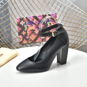 Louis Vuitton Women's Pumps 9.5cm Elegant Leather Fashion Footwear
