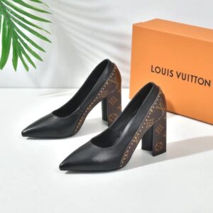 Louis Vuitton Women's Pumps 10cm Heel with Monogram Detail