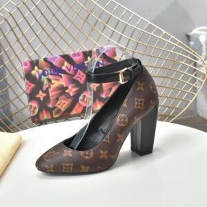 Louis Vuitton Women's Pumps 9.5cm – Signature LV Monogram Design with Block Heel
