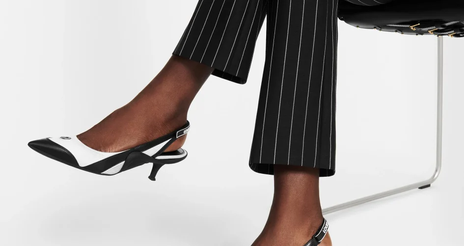 LV Classic Pumps – Timeless Elegance That Defines Modern Luxury